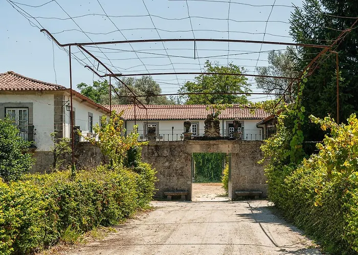 Casa Do Pomar - Manor House بيت للعطل